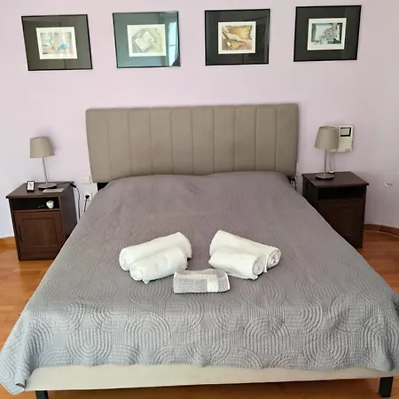 Stef Lux Vilă